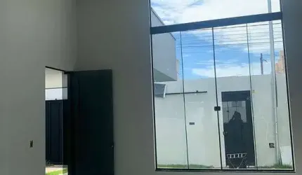 Casa com 3 quartos à venda no Maravilha, Uberlândia  por R$ 690.000