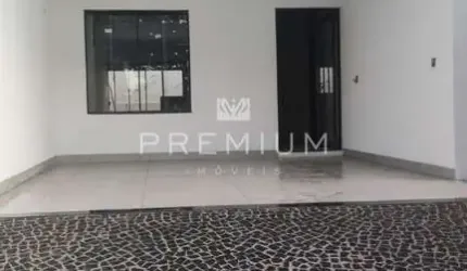 Casa com 3 quartos à venda no Santa Rosa, Uberlândia  por R$ 730.000