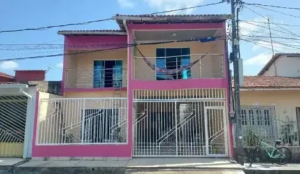 Vendo Casa em Condomínio Com 4/4