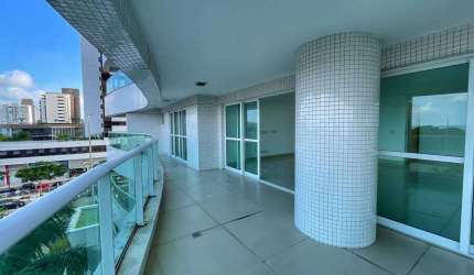 Apartamento para venda tem 510 m2 com 5 quartos