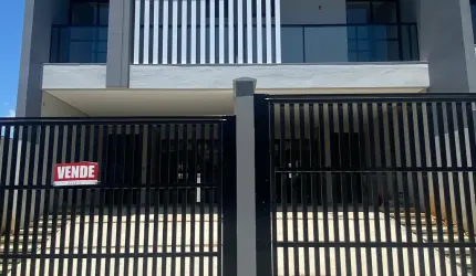 Lindo sobrado, 3 quartos (1 suite), 1 vaga, 105m2, área de fundos, no Saguaçu