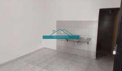 Kitnet para locação definitiva Caraguatatuba bairro