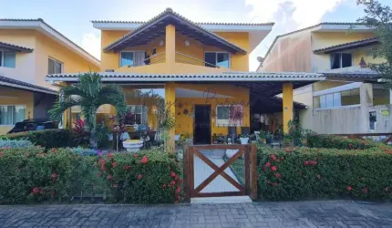 Casa em Condomínio para Venda em Lauro de Freitas, Buraquinho, 3 dormitórios, 3 suítes, 4 banheiros, 2 vagas