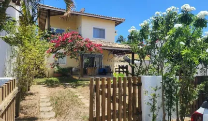 Casa em Condomínio para Venda em Lauro de Freitas, Centro, 4 dormitórios, 2 suítes, 4 banheiros, 2 vagas