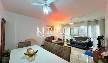 Apartamento na Quadra da Praia em Santos!