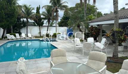 Casa a Venda no Acapulco Guarujá