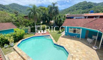 CASA COM PISCINA EM MARESIAS PERTO DA PRAIA