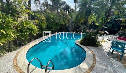 CASA SOBRADO 4 SUÍTES NO JD.ACAPULCO GUARUJÁ !!!