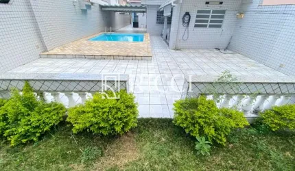 Casa com 4 quartos à venda no Marapé, Santos  por R$ 2.350.000