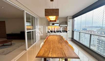 exclusividade na quadra da praia do embaré com varanda gourmet