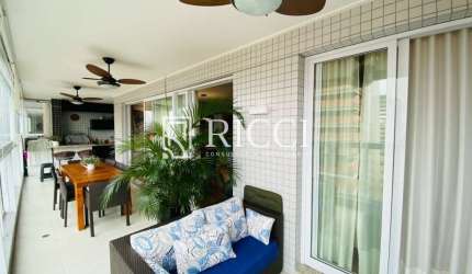 Lindo apartamento na quadra da praia no bairro do Embaré