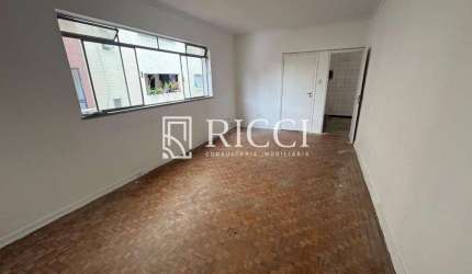 Apartamento à venda com 3 quartos no Embaré