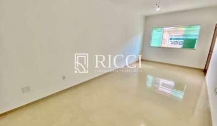 comprar casa na Vila Belmiro com 4 quartos e 4 banheiros