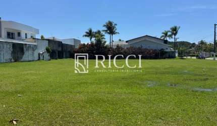 Terreno de 1.540,12 m² em condomínio exclusivo no Jardim Acapulco, Guarujá-SP: sua oportunidade de investimento!