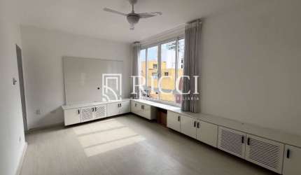Apartamento à venda no Gonzaga, Santos-SP: 1 quarto, 1 suíte, sala, 1 vaga, 50m² de área. Venha conferir!
