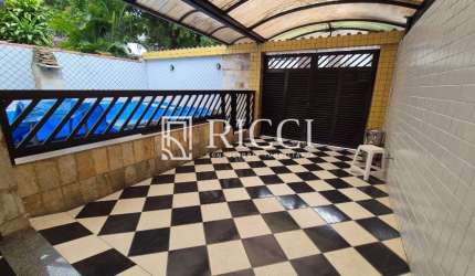 Casa à Venda com 2 Quartos na Aparecida, Santos - RICCI