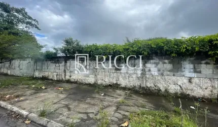 Terreno Comercial de 6.719m² à Venda em São Vicente-SP, no Bairro Parque São Vicente - Oportunidade Única!