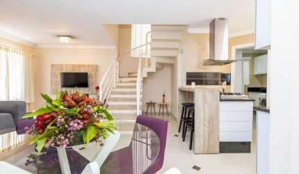 Sobrado com 3 dormitórios à venda, 116 m² por R$ 780.000,00 - Barreirinha - Curitiba/PR