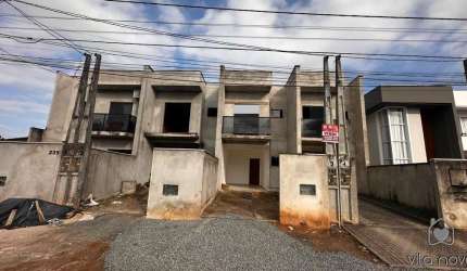 Sobrado Geminado à venda no Vila Nova