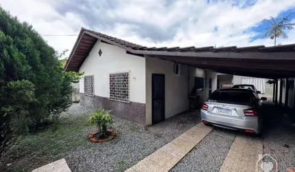 Casa Averbada à venda no Vila Nova