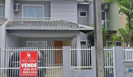Sobrado Geminado à venda no Vila Nova