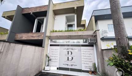 Sobrado Geminado à venda no Vila Nova