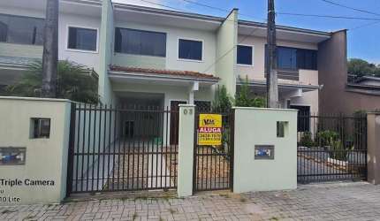Sobrado Geminado à venda no Vila Nova