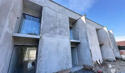 Sobrado Geminado à venda no Vila Nova