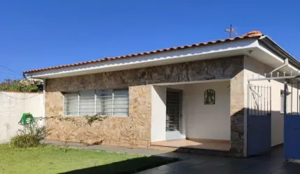 Casa com 3 dormitórios no Mogilar com 177m²