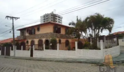Casa com 4 quartos à venda na Rua Saldanha da Gama, 688, Barreiros, São José, 235 m2 por R$ 1.300.000