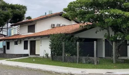 Casa para Venda - PRAIA GRANDE, TORRES - 260m², 2 vagas
