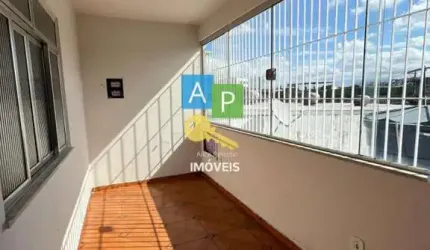 Casa para Venda em Duque de Caxias, Centro, 2 dormitórios, 1 suíte, 2 banheiros