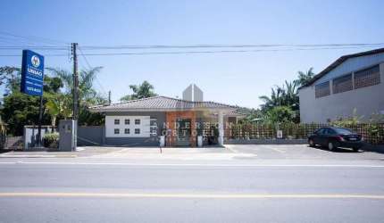Casa Comercial