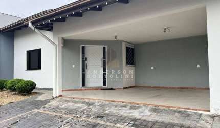 Casa com 4 quartos para alugar no Jaraguá Esquerdo, Jaraguá do Sul , 200 m2