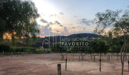 Terreno à Venda no Traviú - 30.000m  - Jundiaí-SP - R 3.700.000,00