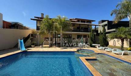 Vende-se Casa de Alto Padrão com 4 suítes, 502 m  por R 1.950.000 - R. dos Lagos