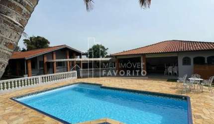 Vende se chácara, com piscina e Campo de futebol, no Medeiros, Jundiaí SP