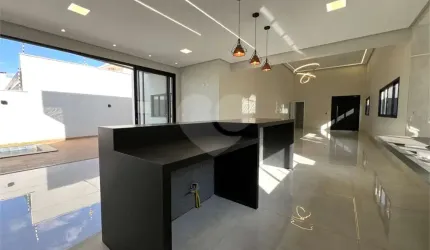 Casa com 3 quartos à venda em Anápolis City - GO