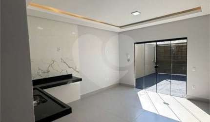 Casa com 3 quartos à venda em Residencial Vida Nova - GO