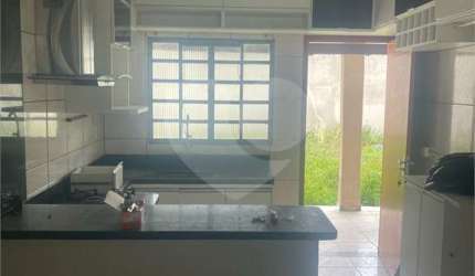Casa com 3 quartos à venda em Residencial Itatiaia - GO