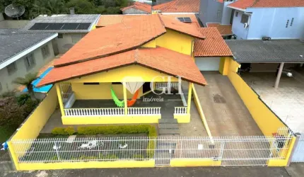 Casa com 3 quartos à venda na Rua Luiz de Camões, Uvaranas, Ponta Grossa, 297 m2 por R$ 1.300.000