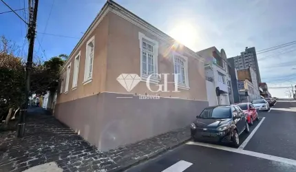 Casa com 3 quartos, Centro - Ponta Grossa