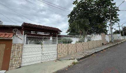 Casa com 3 dormitórios para alugar no Conj. Jardim Yolanda por R$ 3.500/mês - Parque 10 de Novembro - Manaus/AM