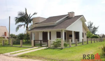 Casa com 4 dormitórios à venda, 181 m² por R$ 795.000,00 - Bellatorres - Passo de Torres/SC