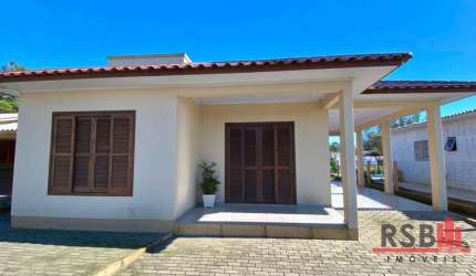 Casa com 2 dormitórios à venda, 106 m² por R$ 430.000,00 - Tapera - Passo de Torres/SC