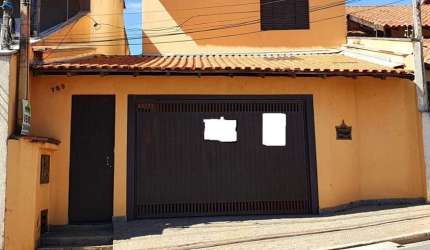 Sobrado para Venda em Mogi das Cruzes, Mogi Moderno, 4 dormitórios, 1 suíte, 3 banheiros, 3 vagas