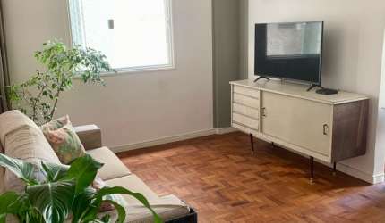Apartamento 01 dormitório na quadra da praia Boqueirão em Santos