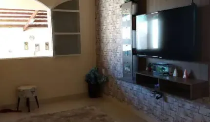 Casa para Venda em Uberlândia, Santa Mônica, 3 dormitórios, 1 suíte, 1 banheiro, 5 vagas