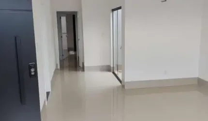 Casa para Venda em Uberlândia, Laranjeiras, 3 dormitórios, 1 suíte, 1 banheiro, 5 vagas