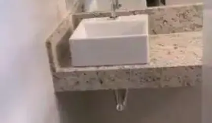 Casa para Venda em Uberlândia, Brasil, 3 dormitórios, 1 suíte, 3 banheiros, 4 vagas